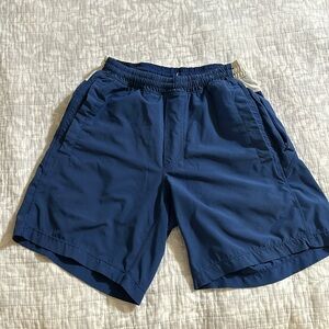 Bird Dogs men’s size small, liner , 8” inseam hybrid shorts